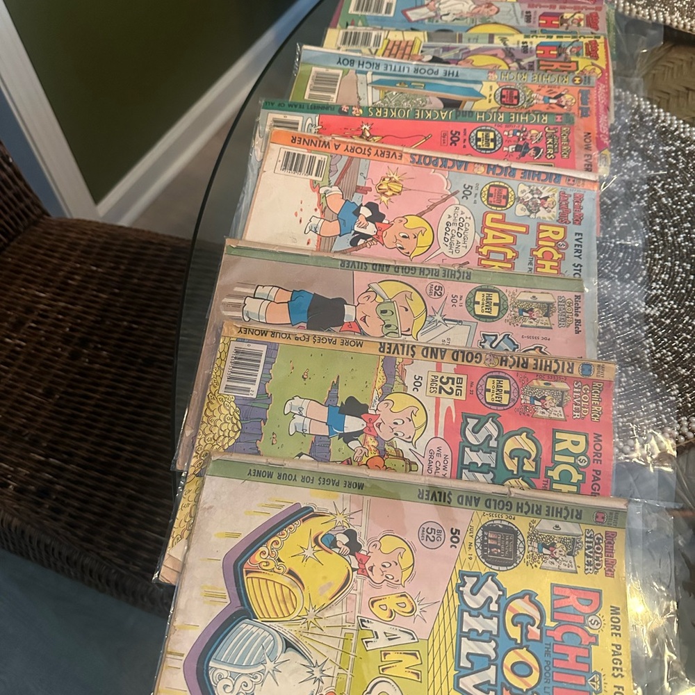 Richie Rich Comic Book Collection. 10